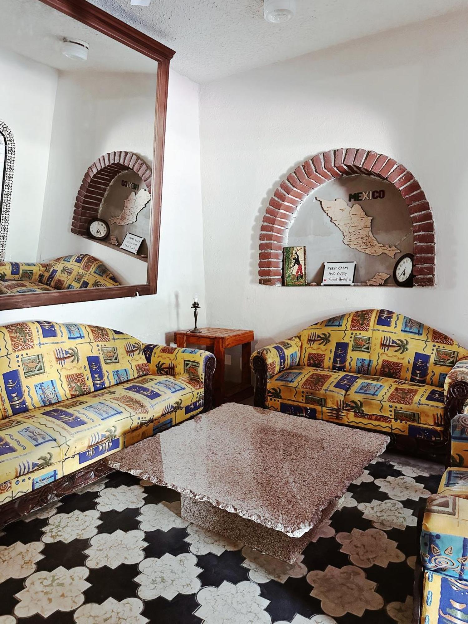 Sunset Hostel - Centro - لاباز المظهر الخارجي الصورة
