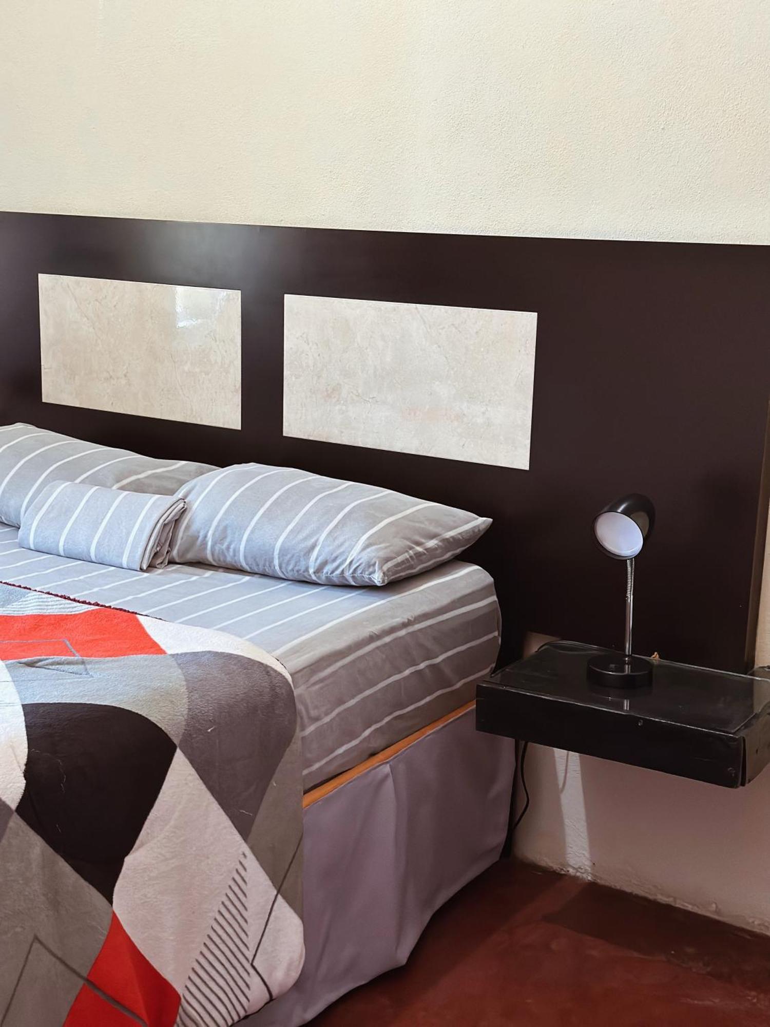 Sunset Hostel - Centro - لاباز المظهر الخارجي الصورة